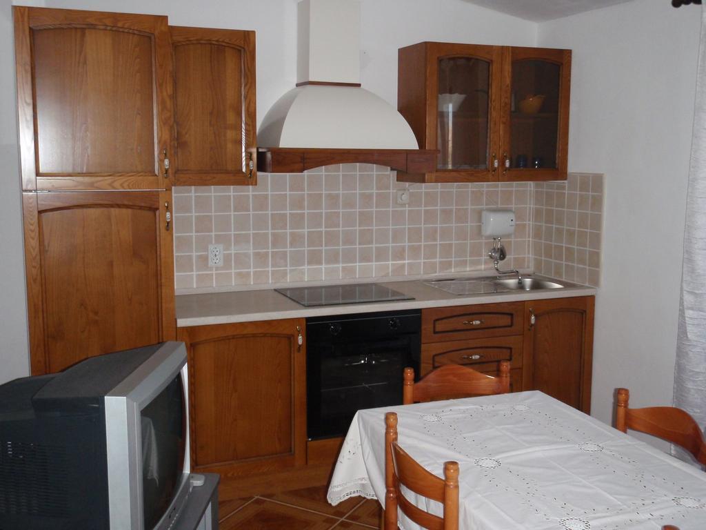 Apartments Ariana Pag Town Oda fotoğraf
