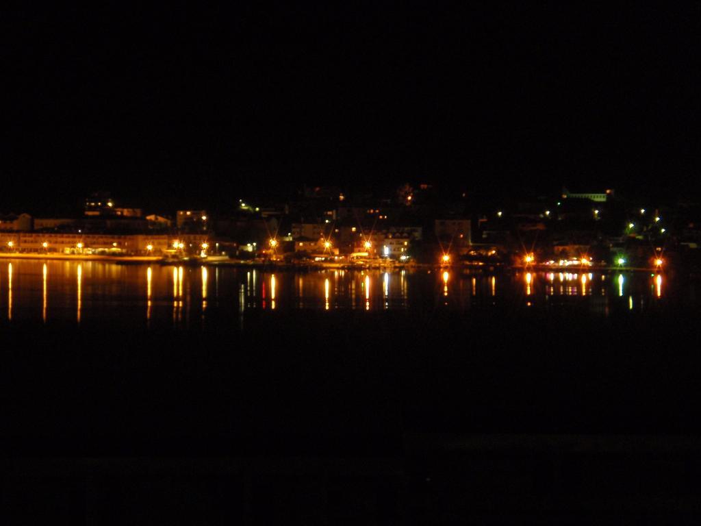 Apartments Ariana Pag Town Oda fotoğraf